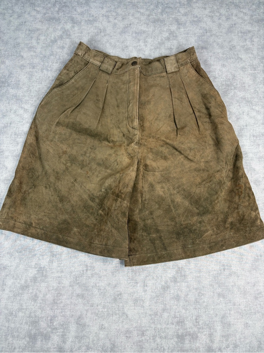 Vintage Global Identity G-III 100% Leather Suede Shorts Olive High Waist 11/12